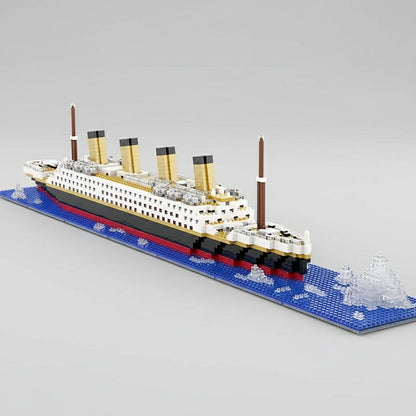 Titanic mit Eisberg Bausteinset