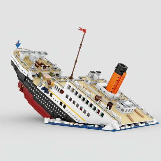Halb gesunkene Titanic Bausteinset