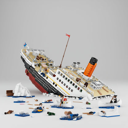 Halb gesunkene Titanic Bausteinset