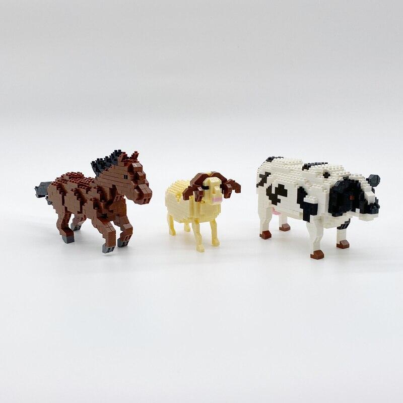 Pferd, Kuh und Schaf auf der Weide Bausteinset